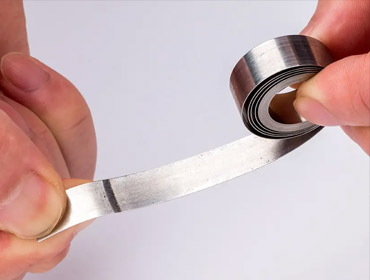 Principles and Applications of Clockwork Springs