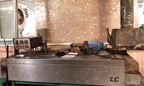 Continuous tempering furnace